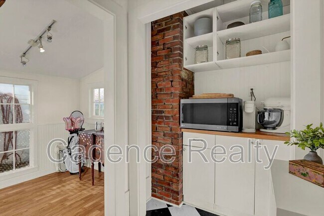 Building Photo - 219 N 18th St