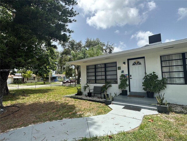 Primary Photo - 436 N 28th Ave