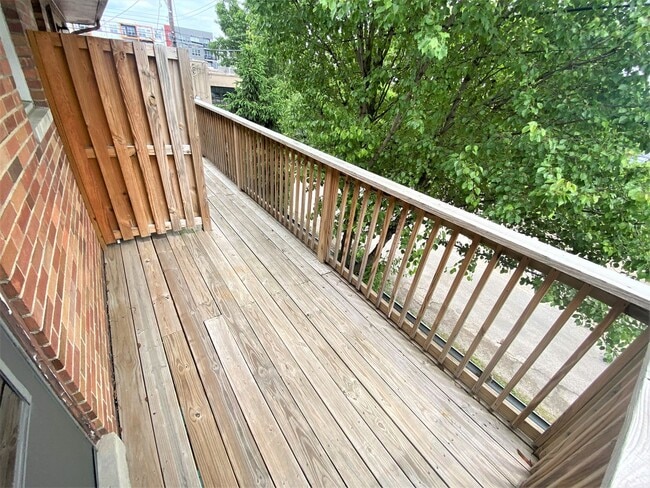 Building Photo - 1 Bedroom- Grandview Area