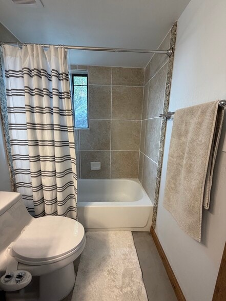 Primary ensuite bathroom NOT AVAILABLE - 3200 S Litzler Dr