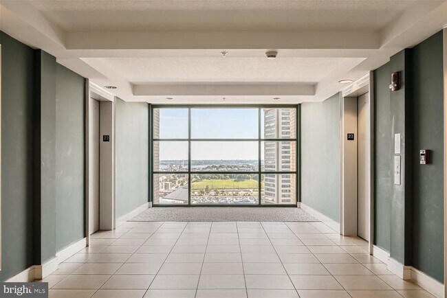 Building Photo - 414 Water St