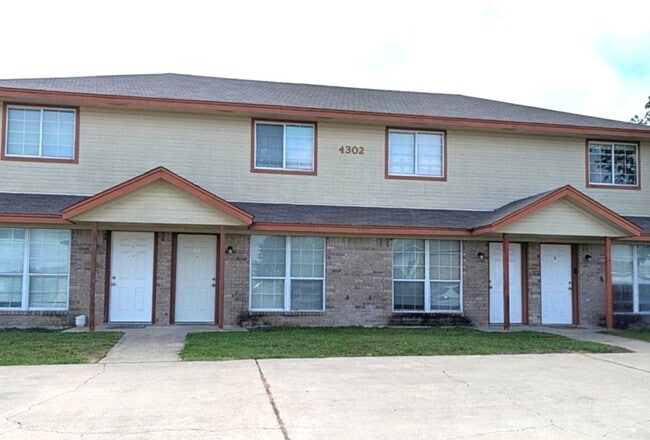 Building Photo - 4302 Jeff Scott Dr