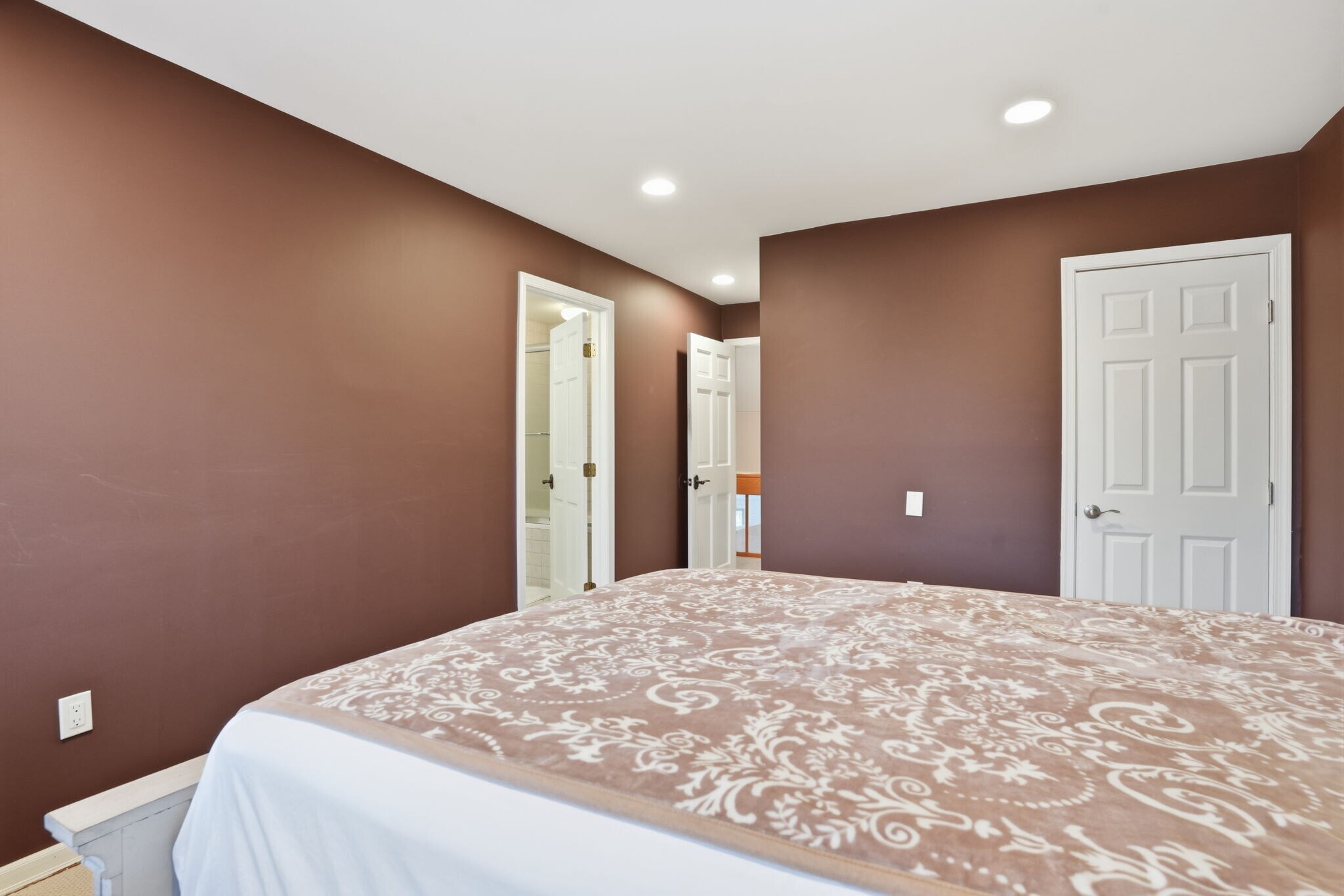 Building Photo - 244 Mathers Rd