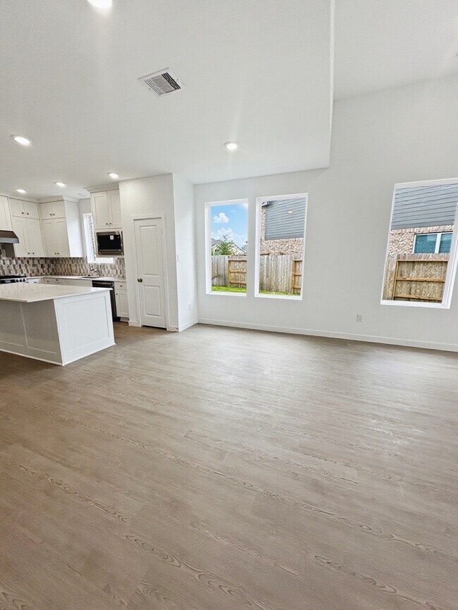 Building Photo - 26915 Nightingale Songs Dr