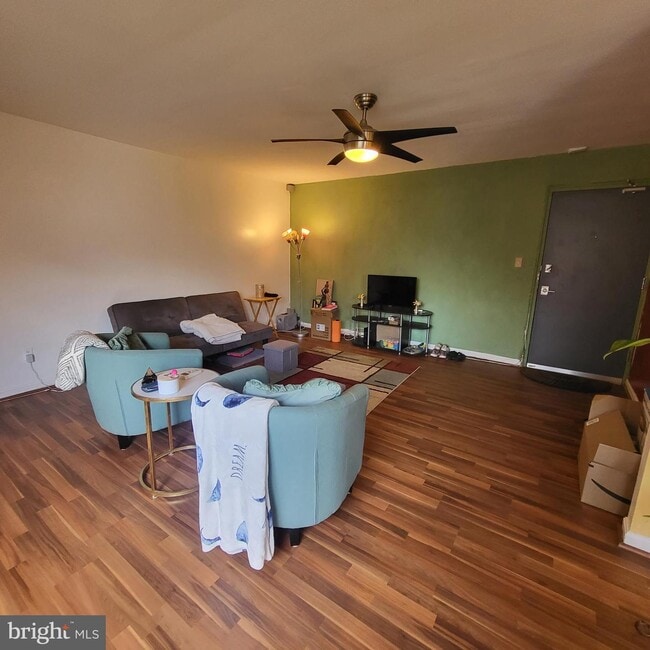 Building Photo - 95 E Wayne Ave