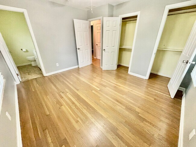 Building Photo - 3448 Dixiana Dr