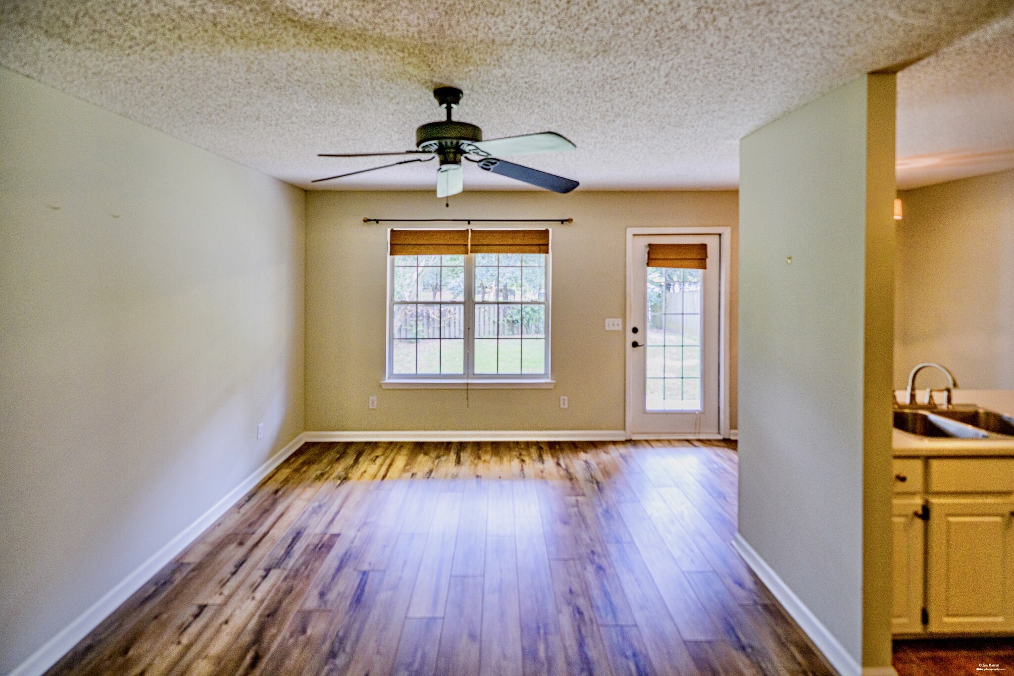 Building Photo - 113 Cove Ln