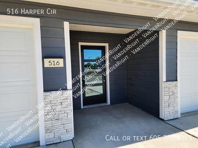 Building Photo - 516 Harper Cir