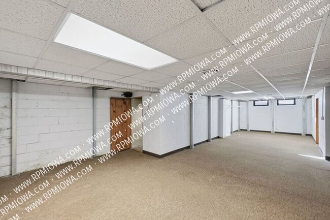 Building Photo - 3212 Ashwood Dr