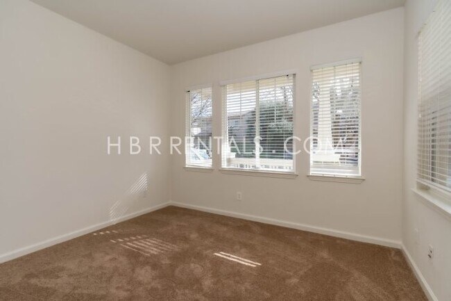 Building Photo - Charming 3-Bed, 3-Bath with 2,037 Sq Ft of Comfort in Mountain House!