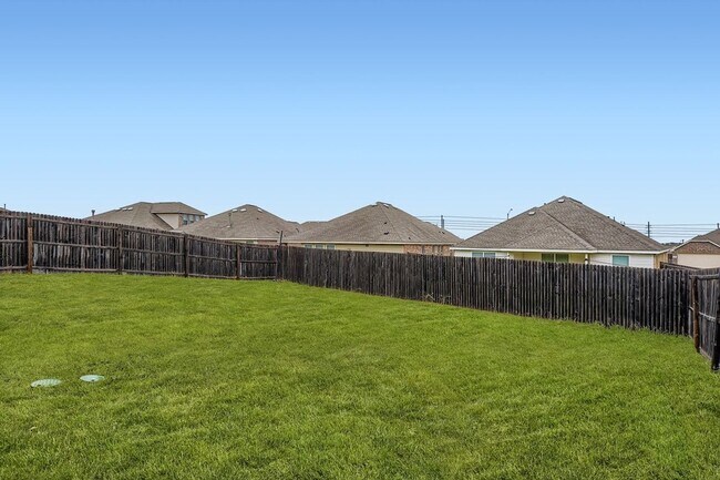 Building Photo - 6132 True Vine Rd