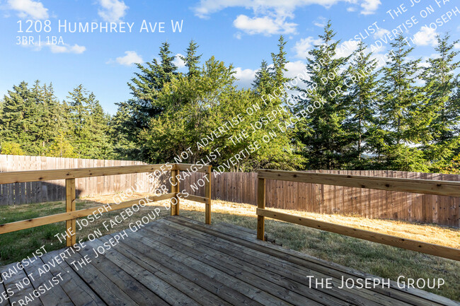 Building Photo - 1208 Humphrey Ave W