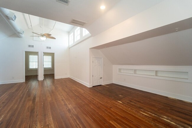 Building Photo - 11 Aviles St