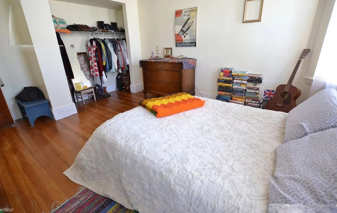 Building Photo - 44 Easton St