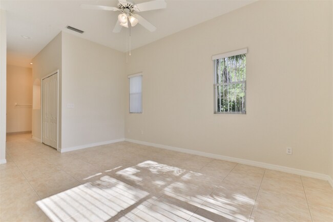 Building Photo - 1161 Siesta Key Cir