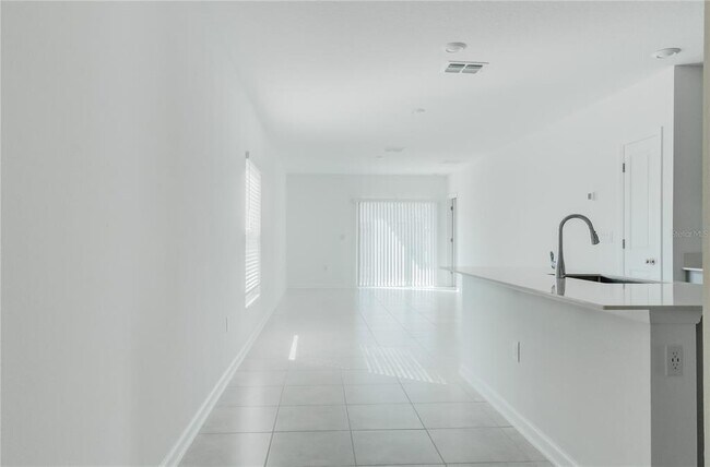 Building Photo - 1492 Cumberland Ave