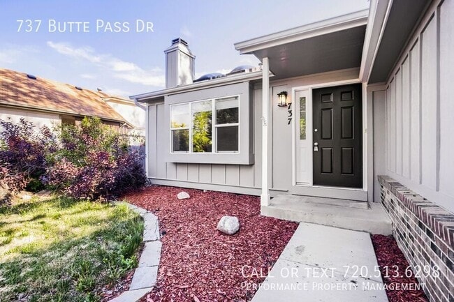 Building Photo - 737 Butte Pass Dr