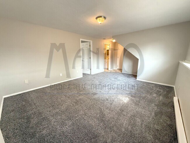 Building Photo - Nora Duplex*