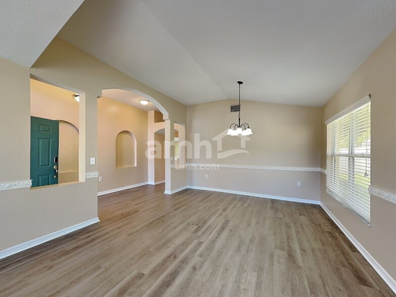 Building Photo - 30450 Wrencrest Dr