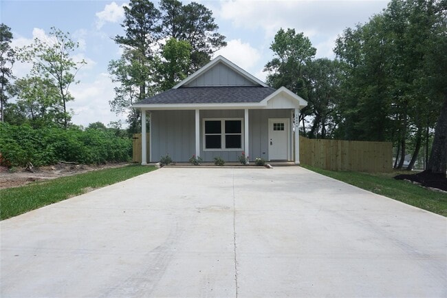 Building Photo - 14848 Lamar Rd