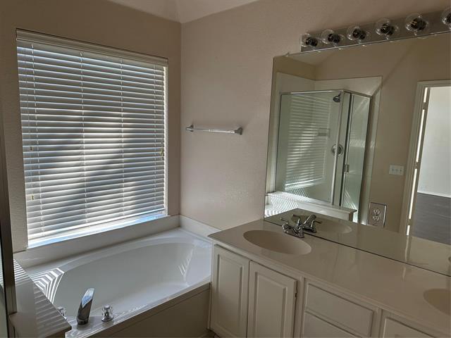 Building Photo - 2805 Ariel Cove