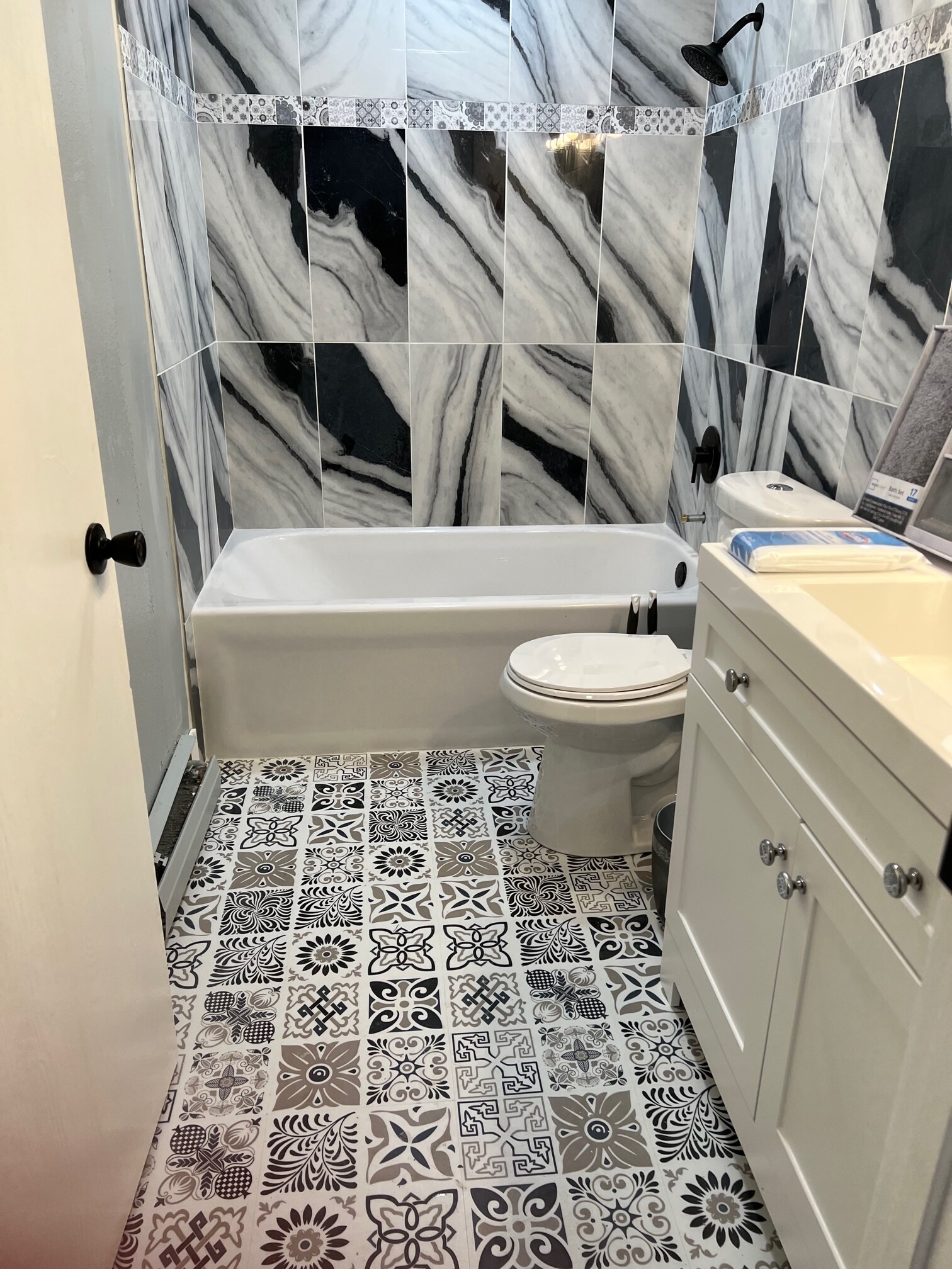 Building Photo - 21 Woodmere Ct