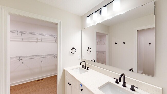 Building Photo - 3 Bedroom End Unit