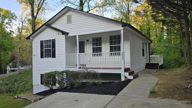 Building Photo - 3025 Mangum Dr