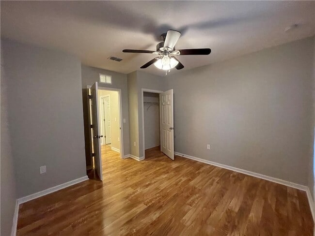 Building Photo - 1586 Lexington Square SW