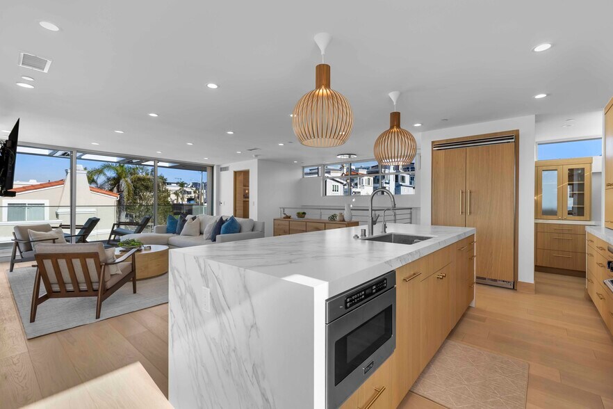 Building Photo - 2019 Highland Ave