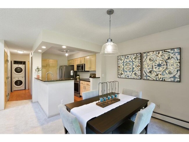 Building Photo - 1815 Terraceview Ln N