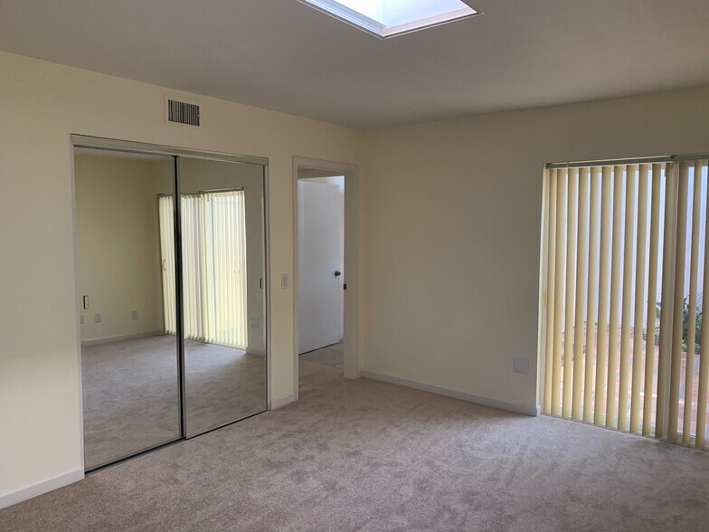 Building Photo - 6535 Caminito Northland