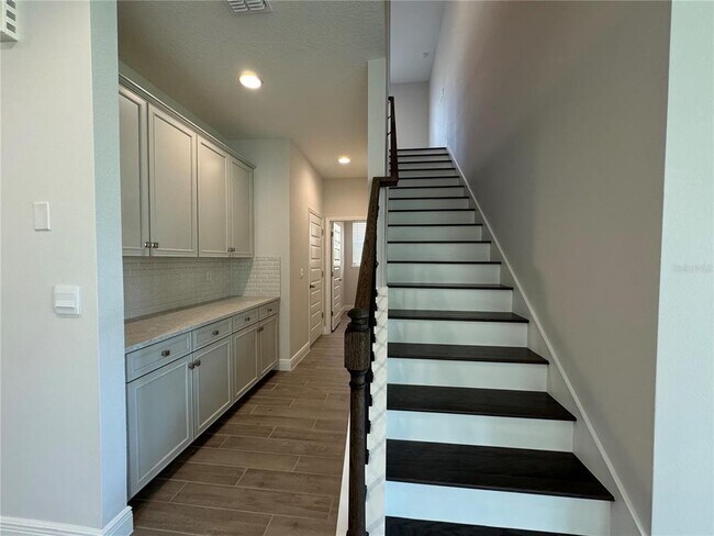 Building Photo - 16119 Skysail St