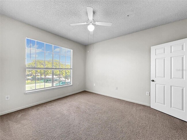 Building Photo - 13025 Mulberry Park Dr