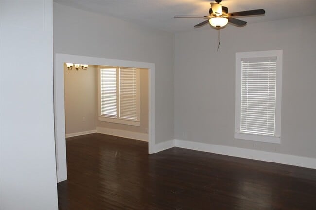 Building Photo - 402 Granberry St