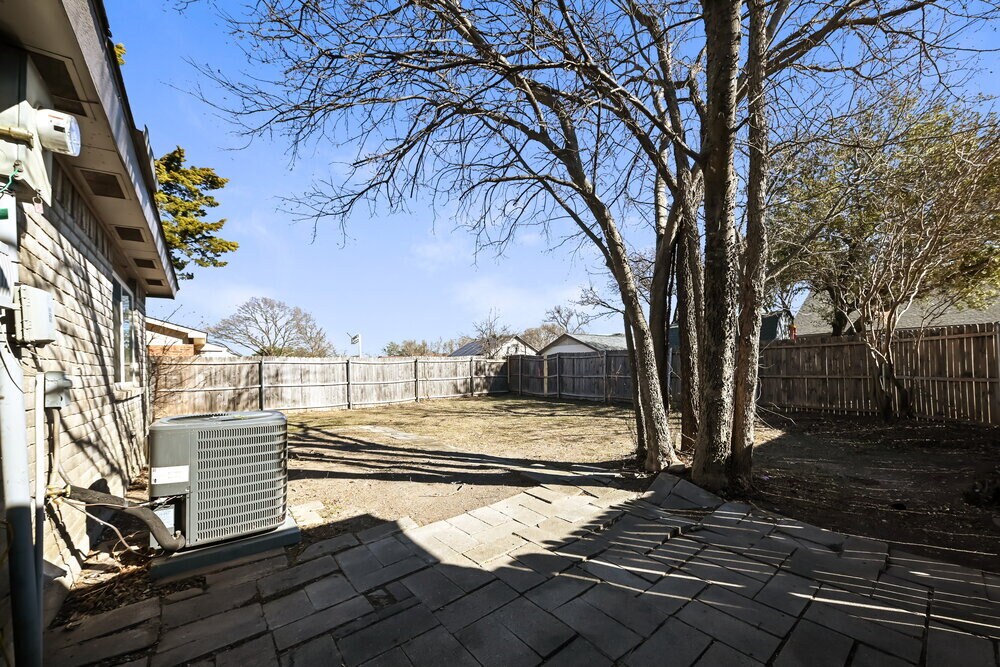Building Photo - 1522 Sunset Ln