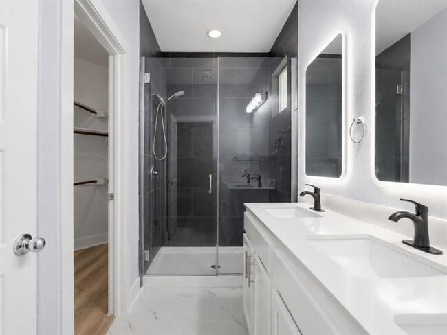 Building Photo - 7208 Lysander Ct