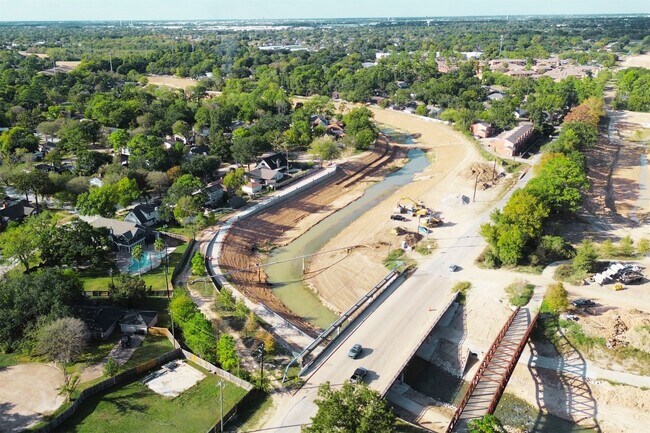 Building Photo - 7146 Bayou Forest Dr