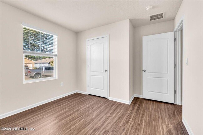 Building Photo - 2262 Willow Springs Dr