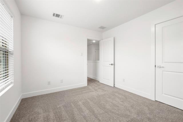 Building Photo - 619 Sagebrush Trl