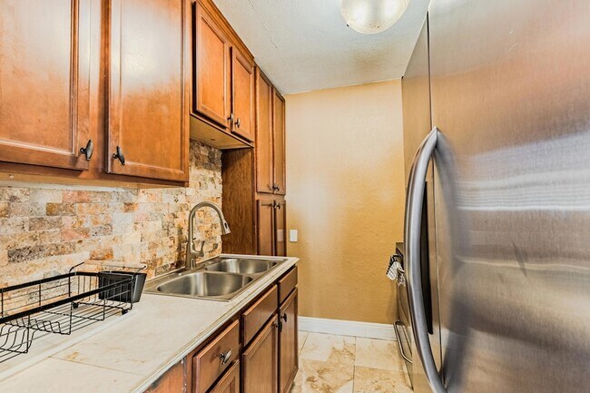 Building Photo - 112 W 34th St