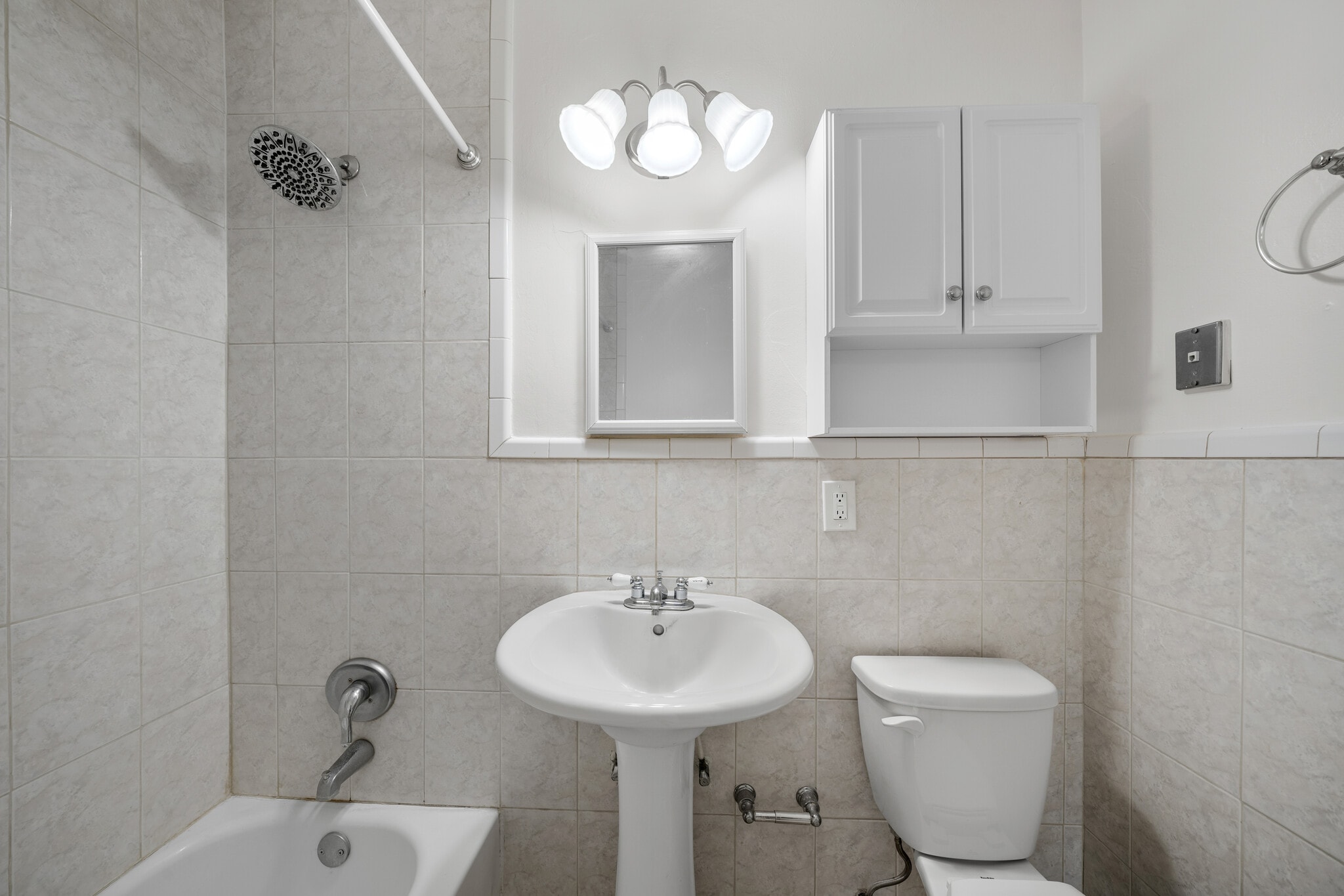 Building Photo - 1041 NE 9th Ave