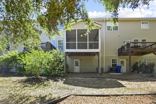 Building Photo - 1406 Hamlin Park Cir