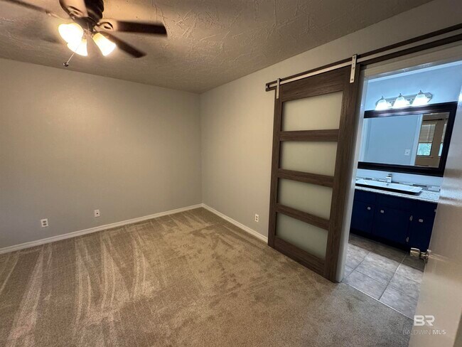 Building Photo - 500 Grant St