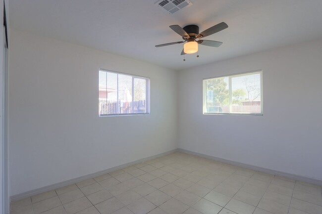 Building Photo - Newly remodeled 4 Bedroom in Casa Grande