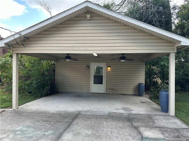 Building Photo - 2351 Taylor Ave