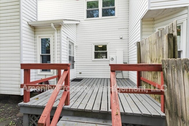 Building Photo - 32 Wainwright Dr