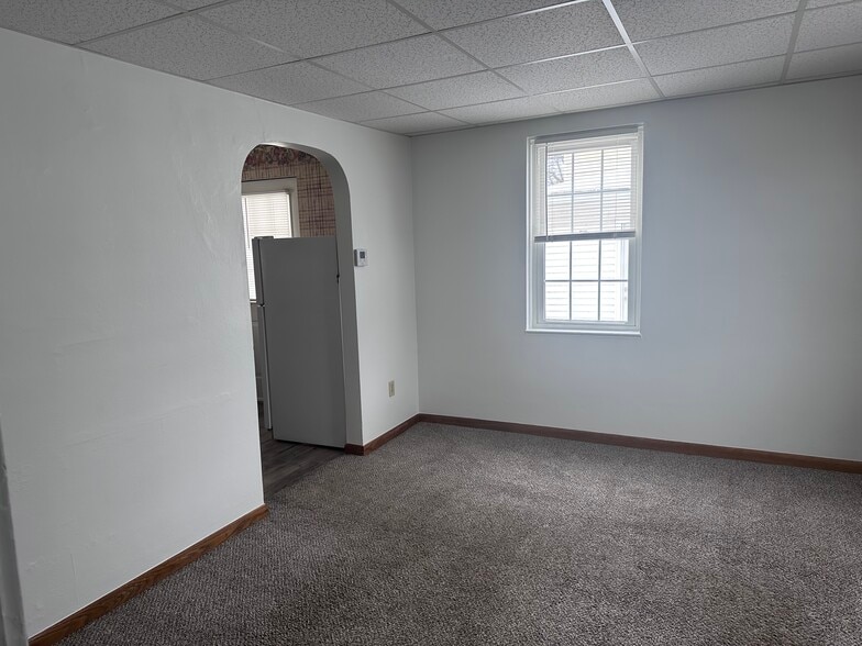 living room - 633 W 26th St