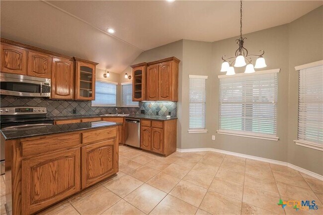 Building Photo - 6201 Flag Stone Dr