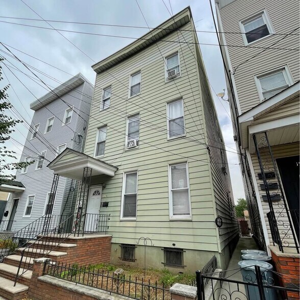 Building Photo - 153 Ripley Pl
